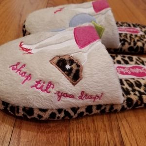 Slippers size 7-8
